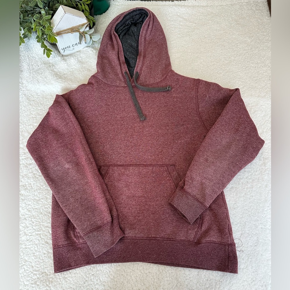Fission hoodie. Men’s size small.